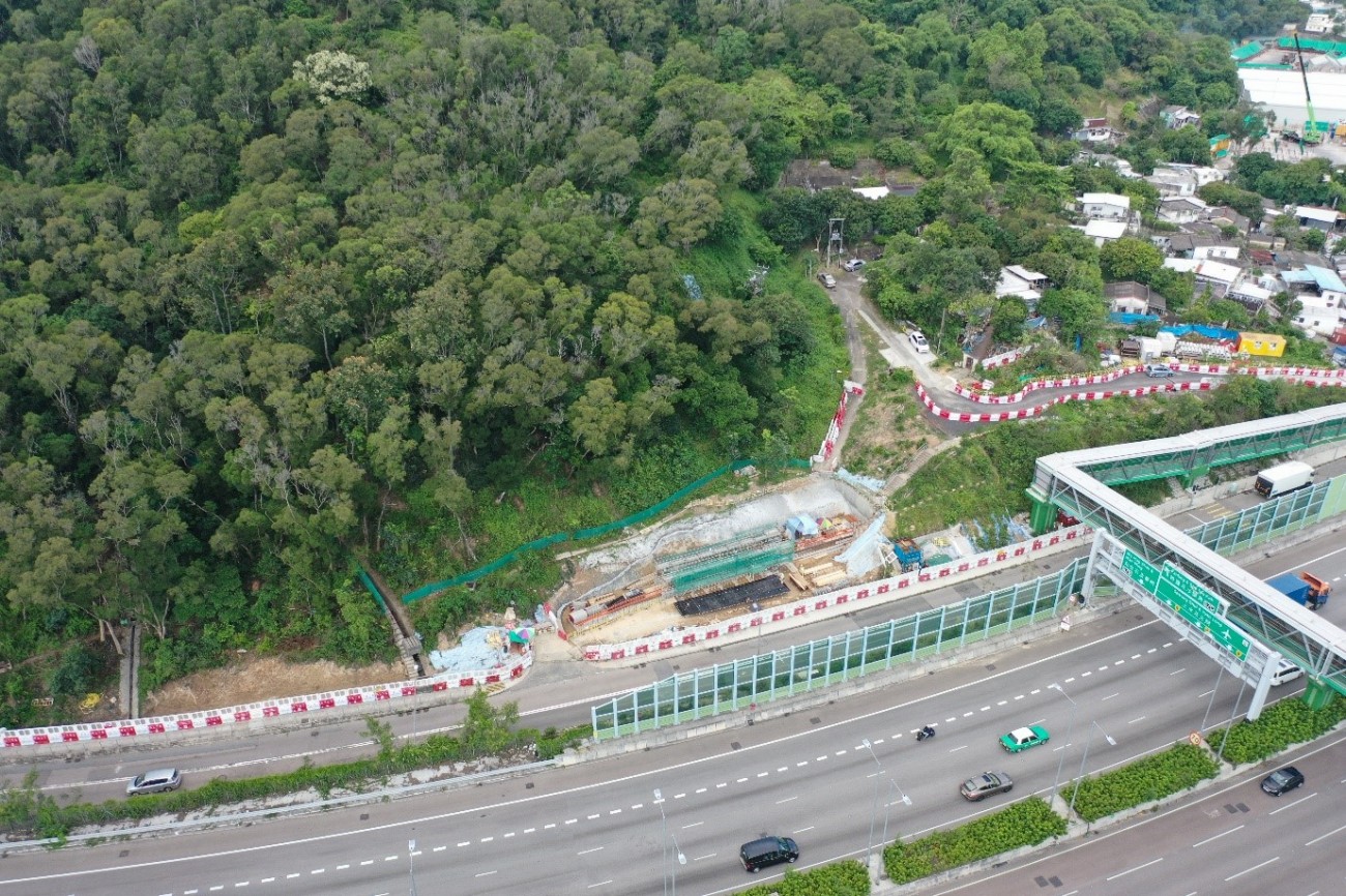 2022.04 Alternation and Addition Works to the existing Ho Ka Yuen Footbridge